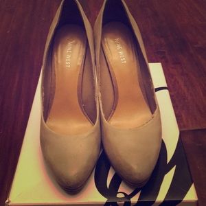 Nine West Tan Taupe Beige Suede Heels Size 7.5
